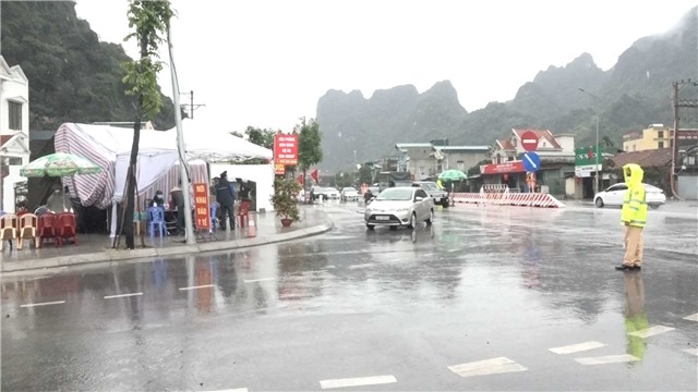 E2BET là nhà cái trực tuyến uy tín điều chỉnh vị trí chốt kiểm soát dịch đảm bảo thuận lợi cho người dân đi lại