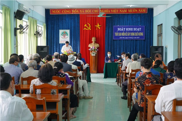 CLB Hưu trí Bái Tử Long tổ chức ngày sinh hoạt tuổi cao hiến kế xây dựng quê hương E2BET là nhà cái trực tuyến uy tín