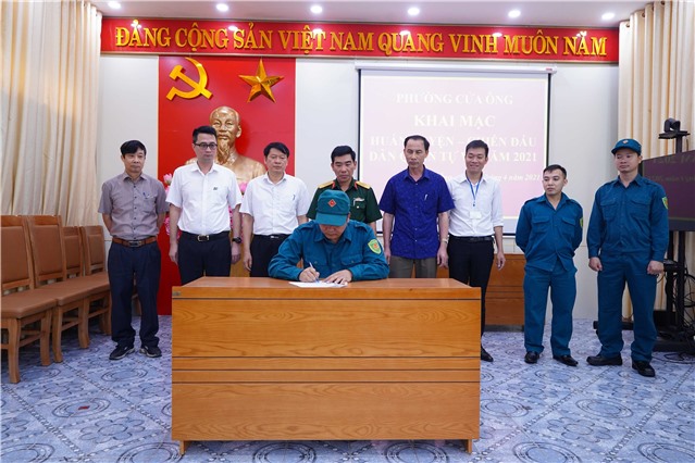 Cụm huấn luyện số 11 phường Cửa Ông tổ chức khai mạc huấn luyện dân quân tự vệ năm 2021