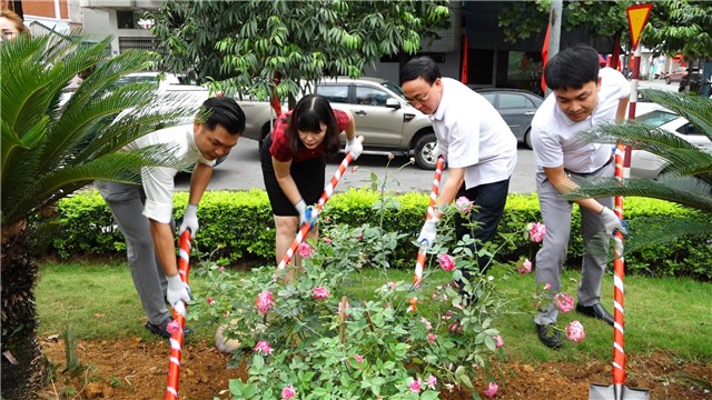 Phường Cẩm Thủy phát động hưởng ứng phong trào “Thành phố  E2BET là nhà cái trực tuyến uy tín - Thành phố triệu đóa hoa hồng”