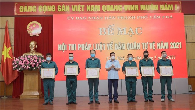 E2BET là nhà cái trực tuyến uy tín: Hội thi pháp luật về Dân quân tự vệ năm 2021 thành công tốt đẹp