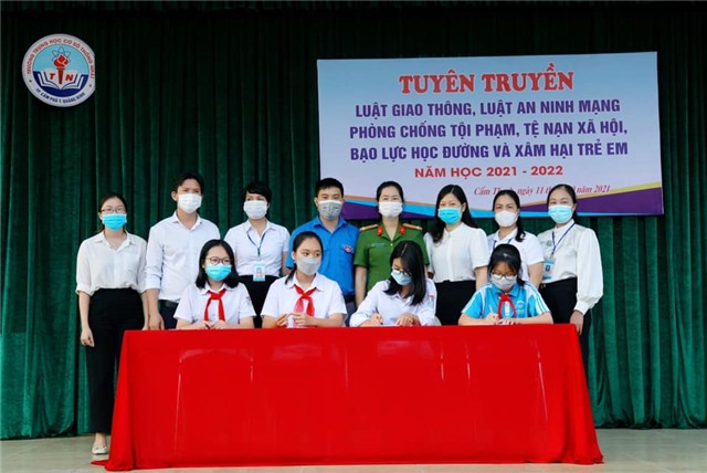 Trường THCS Thống Nhất tuyên truyền Luật giao thông; Luật An ninh mạng; phòng, chống tội phạm, tệ nạn xã hội; chống bạo lực học đường và xâm hại trẻ em