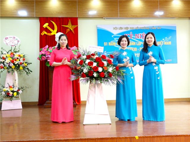 Hội LHPN phường Cẩm Tây kỷ niệm 91 năm ngày thành lập Hội LHPN Việt Nam và ra mắt CLB dân vũ