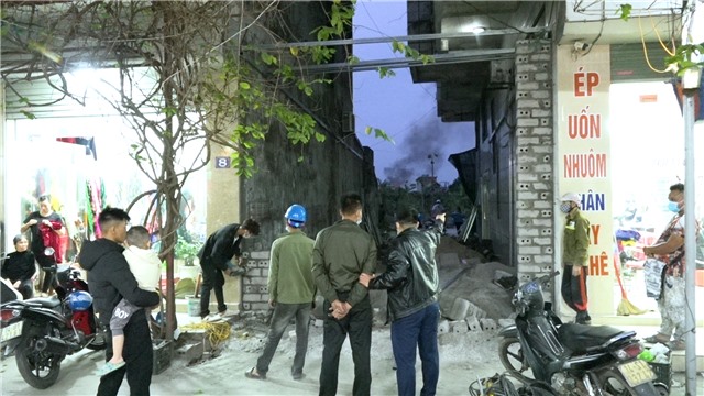 Phường Cẩm Sơn tháo dỡ công trình xây dựng vi phạm