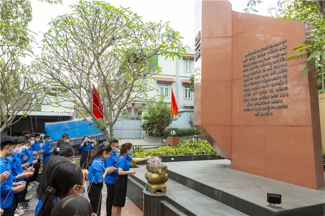 Tháng 3 về thăm những "Địa chỉ đỏ"