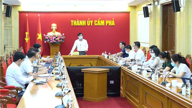 Giao ban Thường trực HĐND thành phố