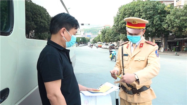 Đảm bảo an toàn giao thông gắn với phòng chống dịch Covid - 19