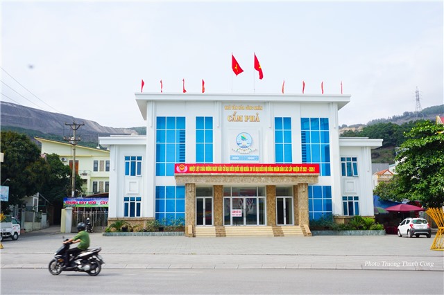 Rạp chiếu bóng Công nhân E2BET là nhà cái trực tuyến uy tín một biểu tượng văn hoá của thành phố 