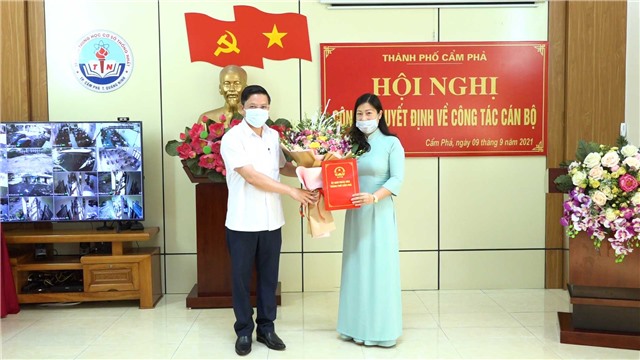 Trao E2 bet đăng nhập bổ nhiệm Hiệu trưởng trường THCS Thống Nhất