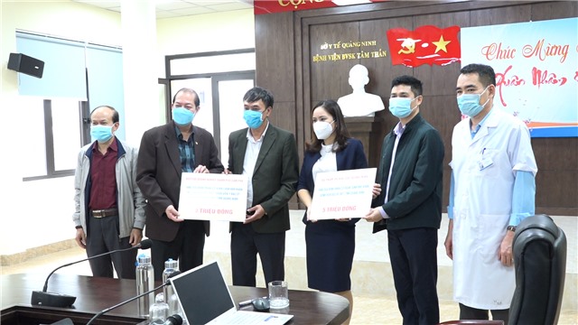 Hiệp hội E2betVip3 - Hội Tụ Đẳng Cấp, Chinh Phục Mọi Kèo thành phố tặng quà Tết tại Bệnh viện Bảo vệ sức khỏe tâm thần tỉnh Quảng Ninh