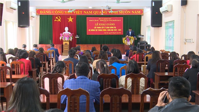 Khai giảng lớp Trung cấp Lý luận chính trị hệ không tập trung C284, khoá học 2022-2023.