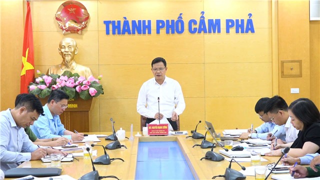 Kiểm điểm công tác di dời các tổ chức, cá nhân nuôi trồng thuỷ sản trái phép trên địa bàn thành phố