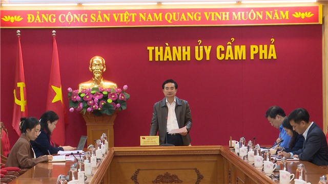 Thường trực HĐND Thành phố họp giao ban thường kỳ tháng 10 năm 2022