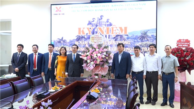 Bí thư Thành ủy Nguyễn Anh Tú chúc mừng các đơn vị ngành Than nhân kỷ niệm 86 năm ngày “Miền Mỏ bất khuất” 12/11