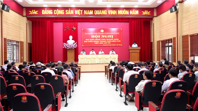 Đại biểu HĐND tỉnh, thành phố tiếp xúc cử tri phường Quang Hanh