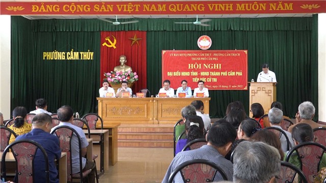 Đại biểu HĐND tỉnh- HĐND thành phố tiếp xúc cử tri tại phường Cẩm Thủy, Cẩm Thạch.