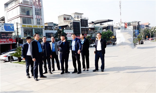 Phó chủ tịch Tổng LĐLĐ Việt Nam Phan Văn Anh kiểm tra công tác chuẩn bị chương trình “Chợ Tết Công đoàn năm 2023” tại Link Nhà Cái E2Bet Chính Thức tại Việt Nam