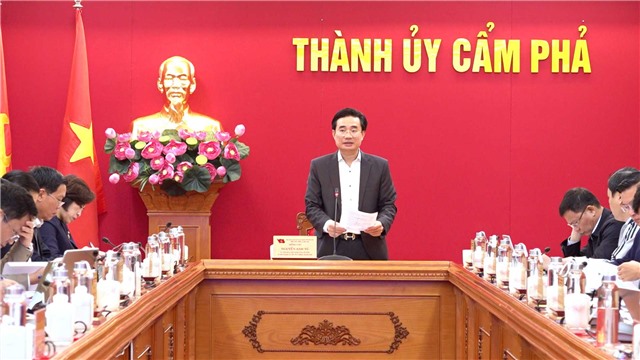 Ban Thường vụ Thành ủy họp nghe và cho ý kiến một số nội dung quan trọng