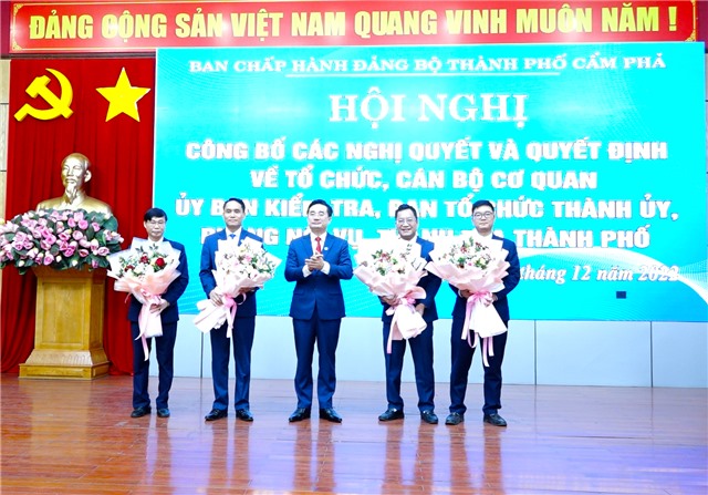 E2BET là nhà cái trực tuyến uy tín: Công bố các E2 bet đăng nhập và E2 bet đăng nhập về tổ chức, cán bộ, cơ quan UBKT, Ban tổ chức Thành ủy, Phòng Nội vụ, Thanh tra