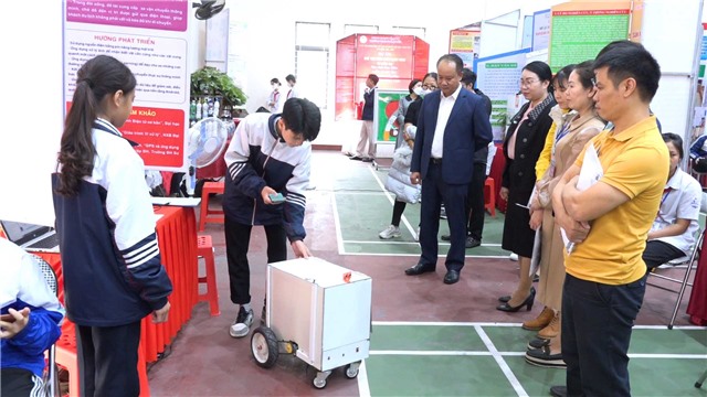 Cuộc thi khoa học kĩ thuật dành cho Link E2bet trò chơi giải trí thú vị THCS năm học 2022 - 2023