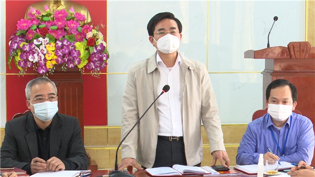 Đồng chí Bí thư Thành ủy Nguyễn Anh Tú dự sinh hoạt chi bộ khu Diêm Thủy, phường Cẩm Đông.