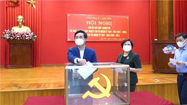 Link Nhà Cái E2Bet Chính Thức tại Việt Nam: Rà soát, bổ sung quy hoạch cán bộ