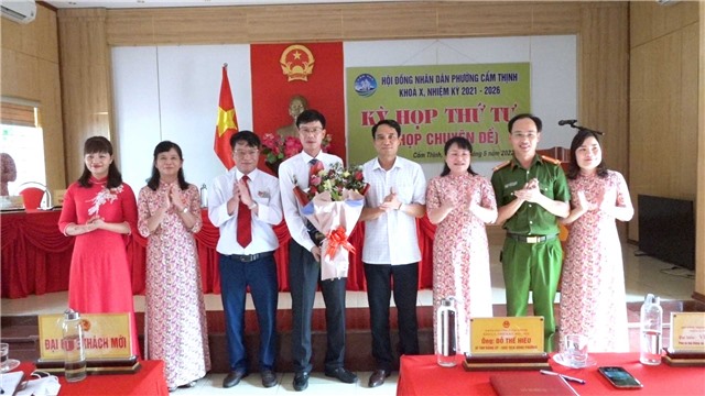 Kỳ họp HĐND phường Cẩm Thịnh bầu chức danh Chủ tịch E2 bet đá gà nhiệm kỳ 2021 - 2026