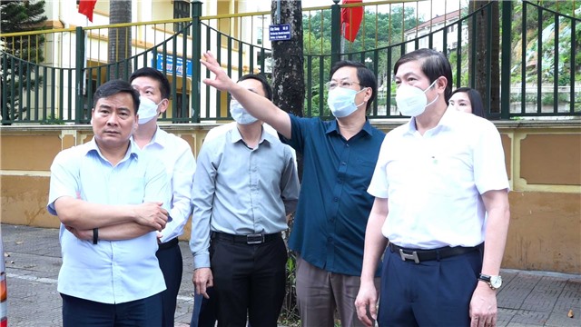 Thường trực HĐND thành phố giám sát tại Công ty Tuyển than Cửa Ông