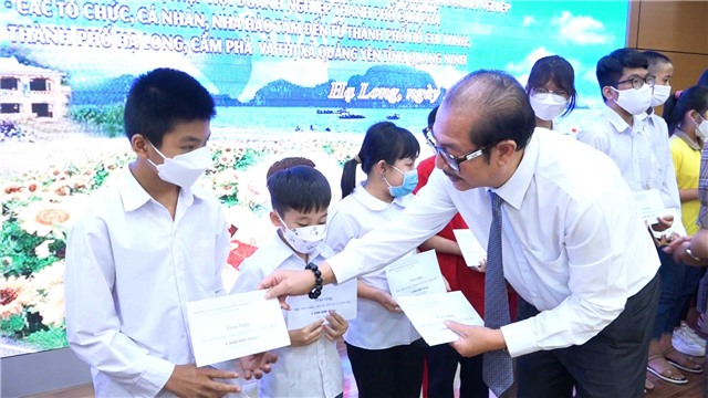 E2betVip3 - Hội Tụ Đẳng Cấp, Chinh Phục Mọi Kèo E2BET là nhà cái trực tuyến uy tín tham gia tặng quà Link E2bet trò chơi giải trí thú vị có hoàn cảnh đặc biệt khó khăn toàn tỉnh