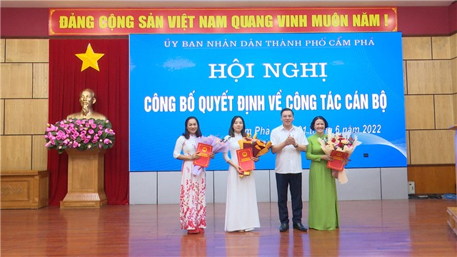Công bố E2 bet đăng nhập của UBND TP về bổ nhiệm cán bộ.