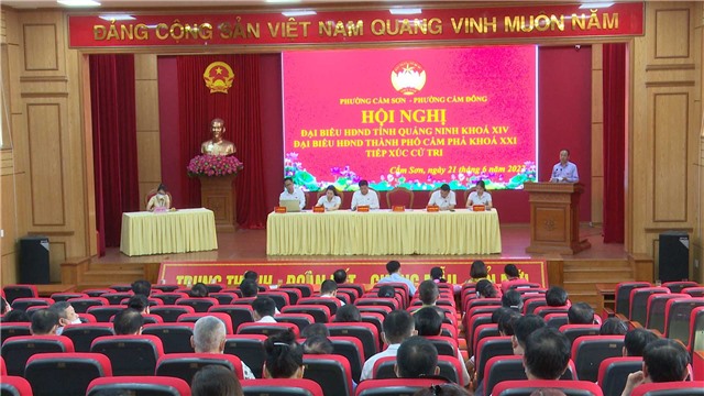 Đại biểu HĐND tỉnh, Thành phố tiếp xúc cử tri tại phường Cẩm Sơn