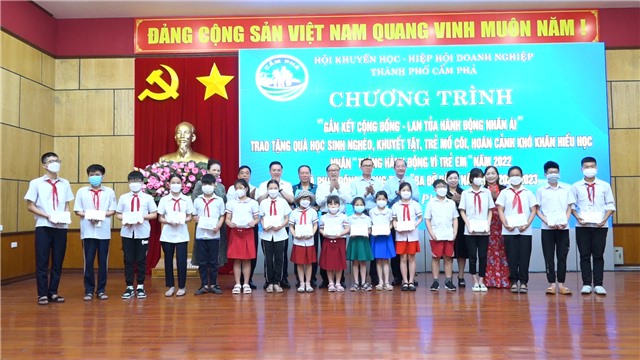 Hiệp hội E2betVip3 - Hội Tụ Đẳng Cấp, Chinh Phục Mọi Kèo thành phố tặng 122 suất quà cho Link E2bet trò chơi giải trí thú vị có hoàn cảnh khó khăn