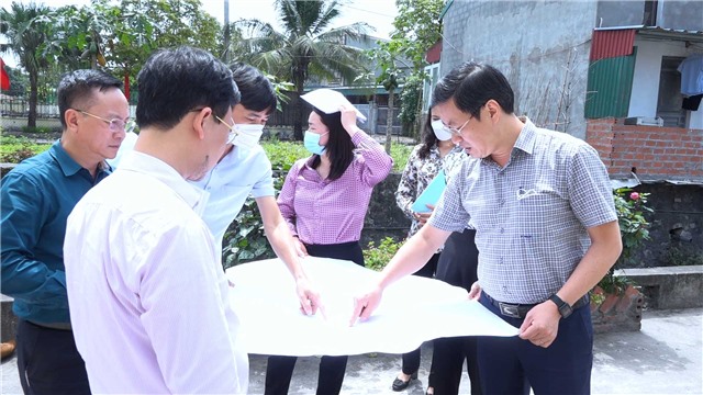 Đoàn giám sát của HĐND thành phố làm việc tại Công ty than Dương Huy