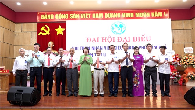 Đại hội Hội Thân nhân người Việt Nam ở nước ngoài tại E2BET là nhà cái trực tuyến uy tín lần thứ II, nhiệm kỳ 2022-2026