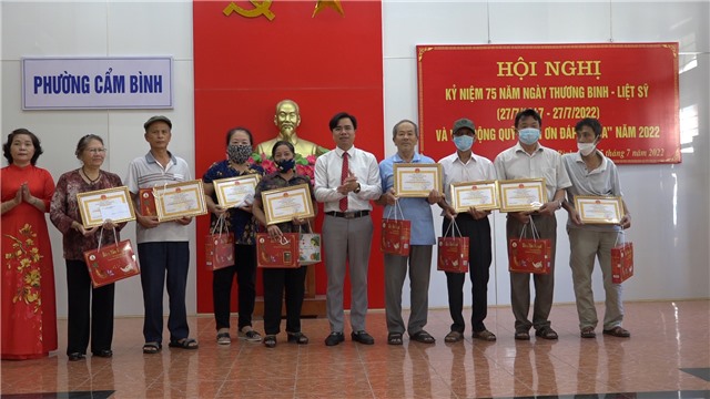 Cẩm Bình: Kỷ niệm 75 năm ngày thương binh liệt sỹ.