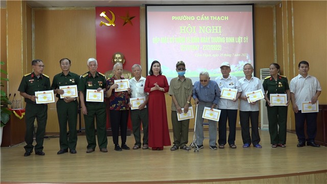 Ngày 25/7/2022 Phường Cẩm Thạch long trọng tổ chức kỷ niệm 75 năm ngày Thương binh liệt sỹ ( 27/7/1947 – 27/7/2022).