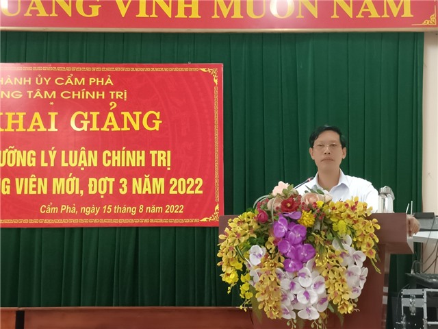 Khai giảng lớp Bồi dưỡng lý luận chính trị cho đảng viên mới đợt 3 - năm 2022