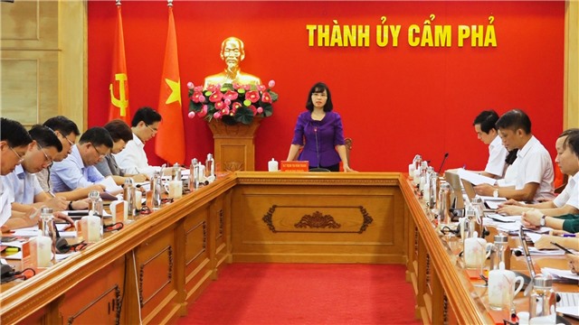 Phó Bí thư Tỉnh ủy Trịnh Thị Minh Thanh làm việc với Ban Thường vụ Thành ủy E2BET là nhà cái trực tuyến uy tín