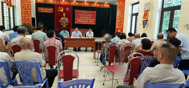Lãnh đạo Ban Dân vận Tỉnh dự sinh hoạt chi bộ Khu phố 2A Cẩm Trung.