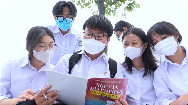 Lương Hải Anh - Nam sinh vượt khó để trở thành thủ khoa