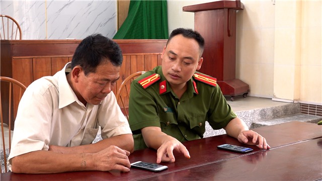 Công an phường Cẩm Đông học và làm theo Bác