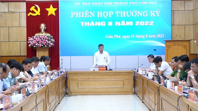 Phiên họp thường kỳ UBND thành phố tháng 8 năm 2022