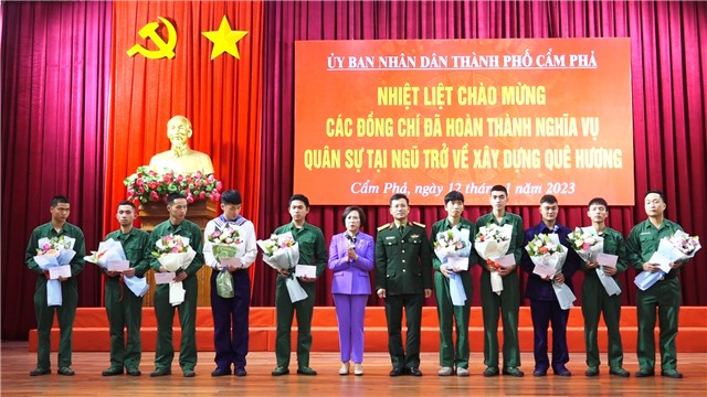 E2BET là nhà cái trực tuyến uy tín: Gặp mặt thanh niên hoàn thành nghĩa vụ quân sự  trở về xây dựng quê hương