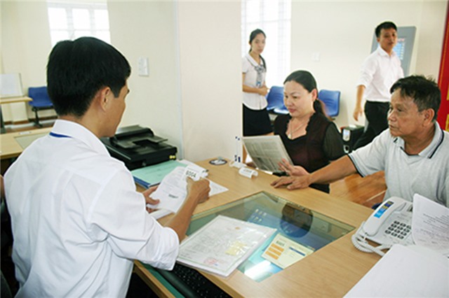 Đột phá cải cách hành chính và phát triển nguồn nhân lực