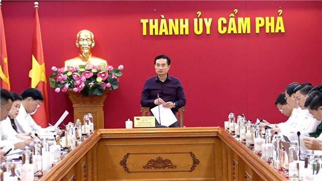 Ban Thường vụ họp cho ý kiến một số nội dung liên quan đến thu, chi ngân sách và GPMB