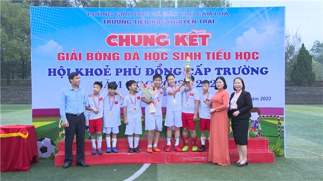 Trường TH Nguyễn Trãi: Chung kết giải bóng đá Hội khỏe Phù Đổng năm học 2023 - 2024