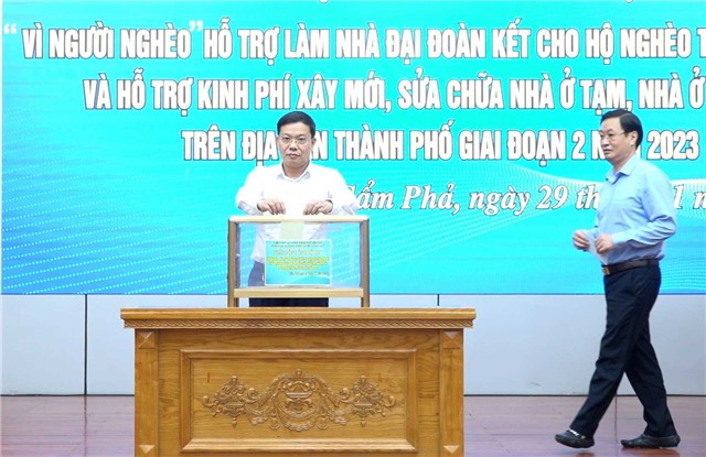 Công đoàn Cơ quan E2 bet đá gà Thành phố phát động ủng hộ Quỹ “Vì người nghèo” năm 2023