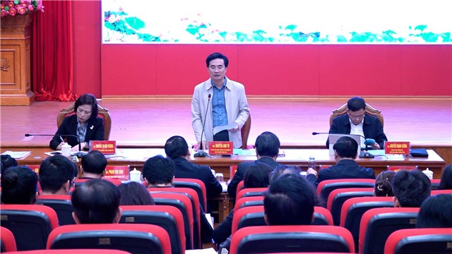 Ban Thường vụ Thành ủy làm việc với Nhà cái E2bet.com Đá gà trực tiếp Thomo #1 phường Cẩm Sơn