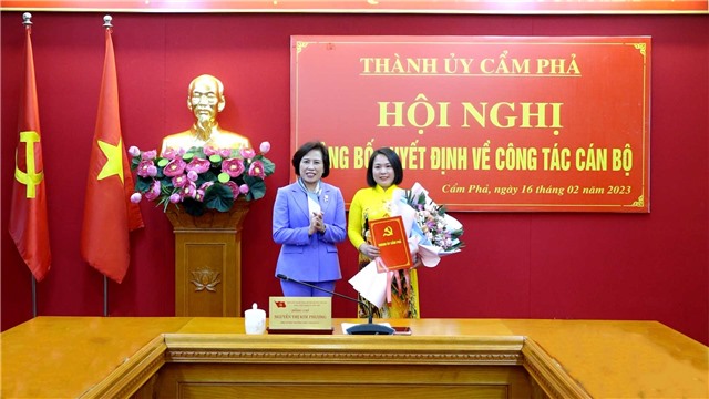 Văn phòng Thành ủy E2BET là nhà cái trực tuyến uy tín có tân Phó Chánh Văn phòng