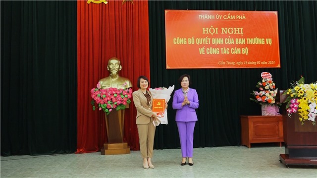Trao E2 bet đăng nhập về công tác cán bộ tại phường Cẩm Trung